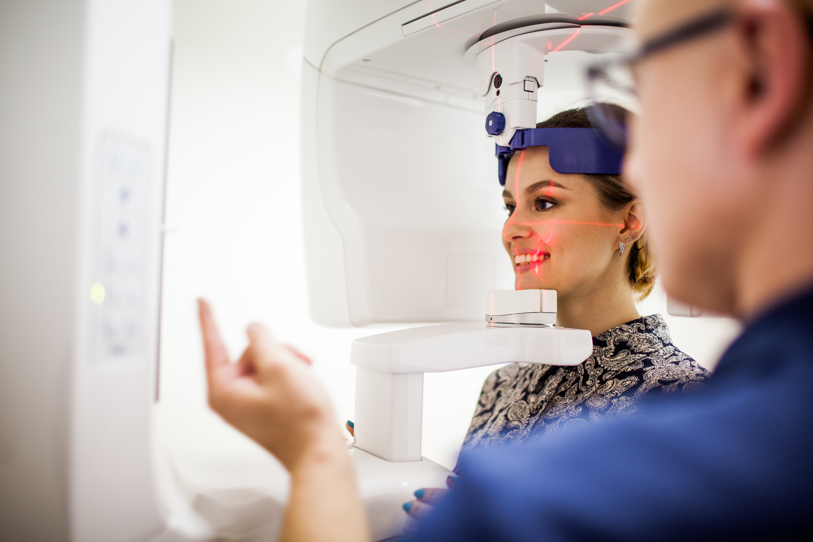 установка зубной коронки